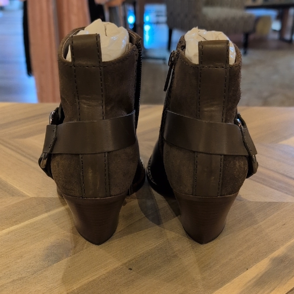 Women's Brown Ankle Boots - Picture 2 of 6